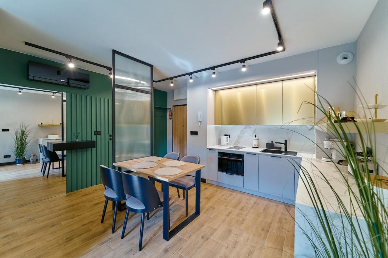 Laguna Ogrody Pieniawskie 33 Emerald Vip-Z Balkonem 폴라니카-즈루이 외부 사진